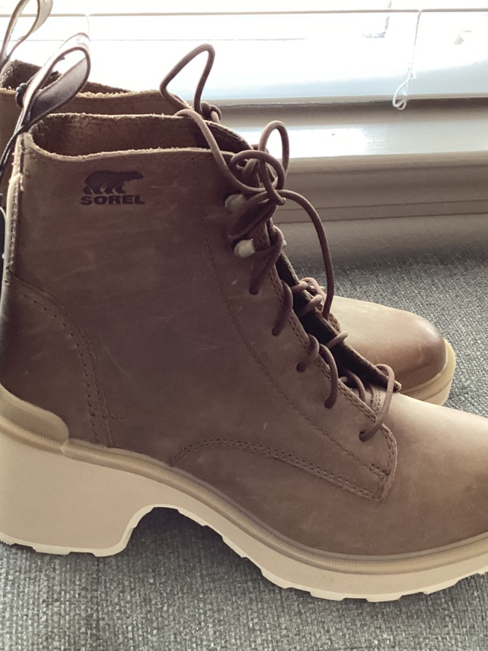 SOREL Hi-Line Waterproof Lace-Up Boot, size 8 - Picture 7 of 9